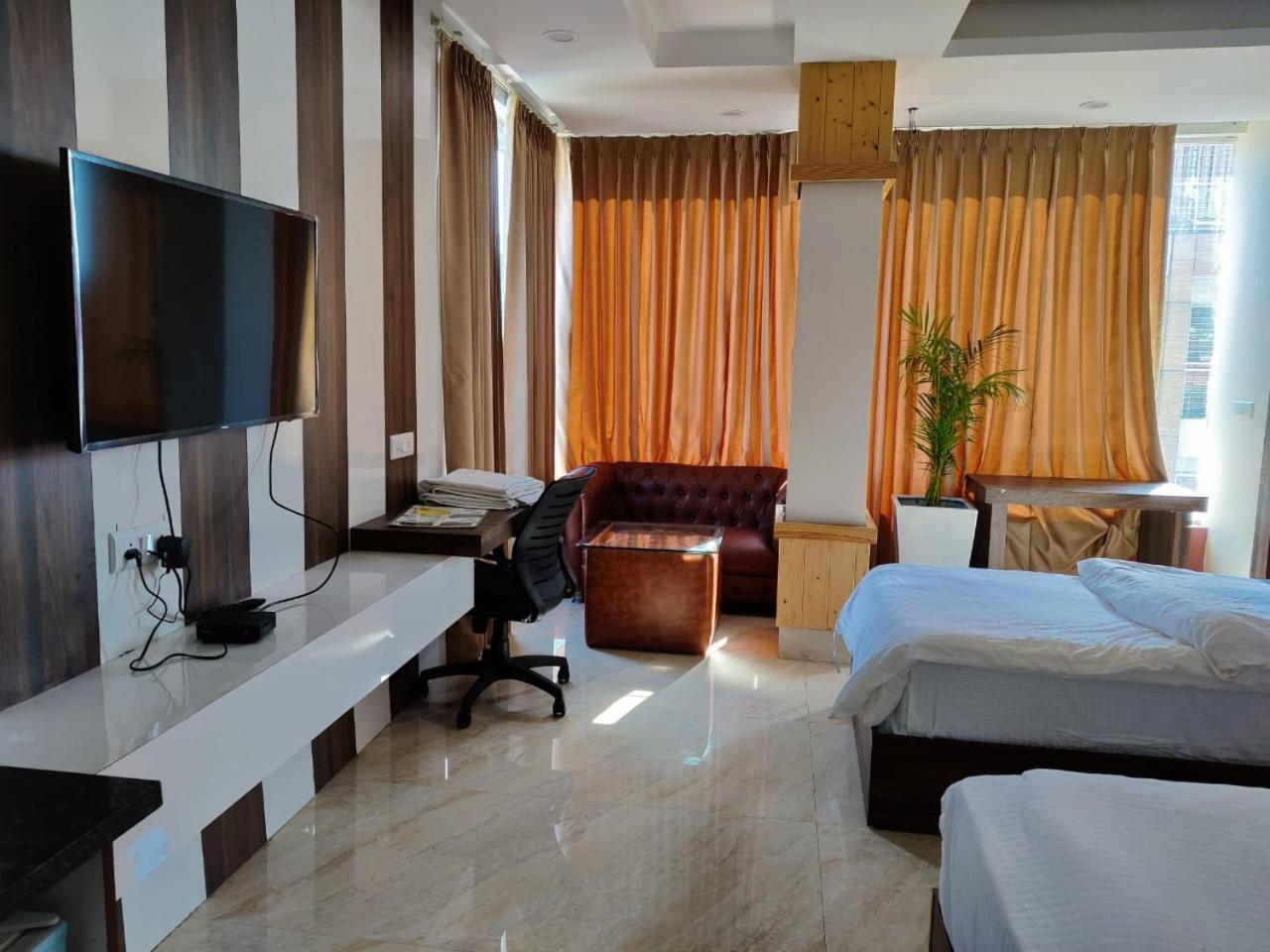 Hotel Maira 德拉敦 外观 照片